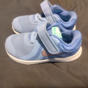 Nike sneakers size 7c